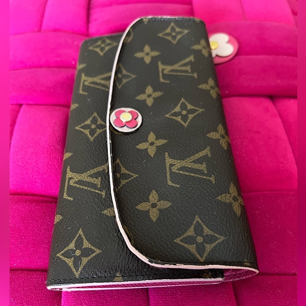 Louis Vuitton Bloom Flower Emilie Wallet-EUC - Picture 13 of 16